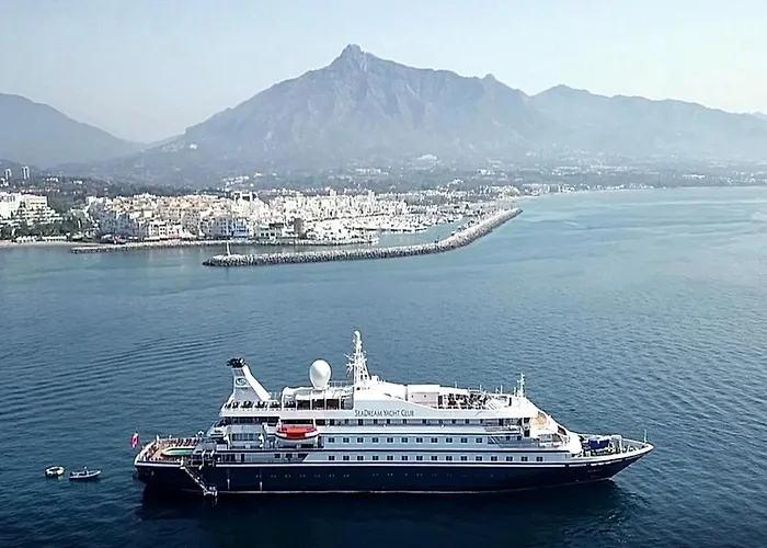 Con Vistas En Puerto Banús Apartamento *